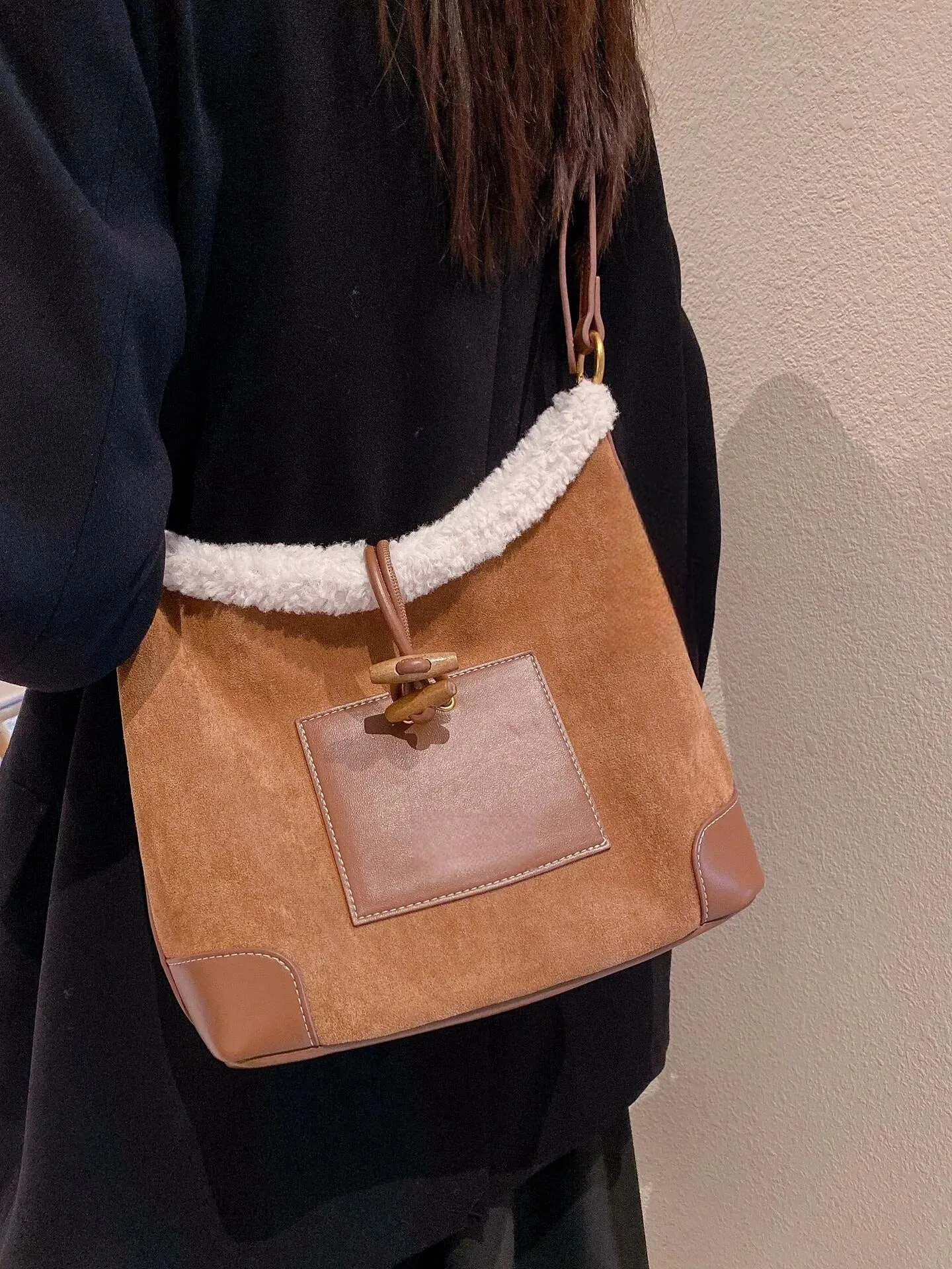 UAKISS  -   Autumn Winter Suede Single Shoulder Tote Bag for Women 2024 New Large Capacity Retro Splicing Commuter Underarm Bags