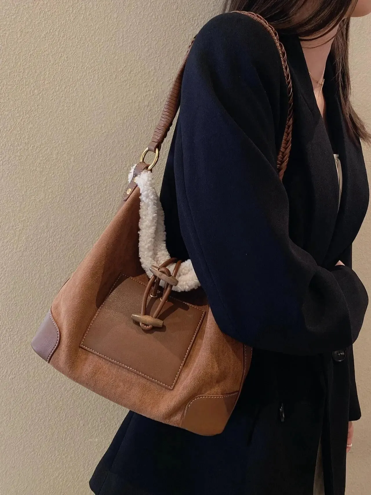 UAKISS  -   Autumn Winter Suede Single Shoulder Tote Bag for Women 2024 New Large Capacity Retro Splicing Commuter Underarm Bags