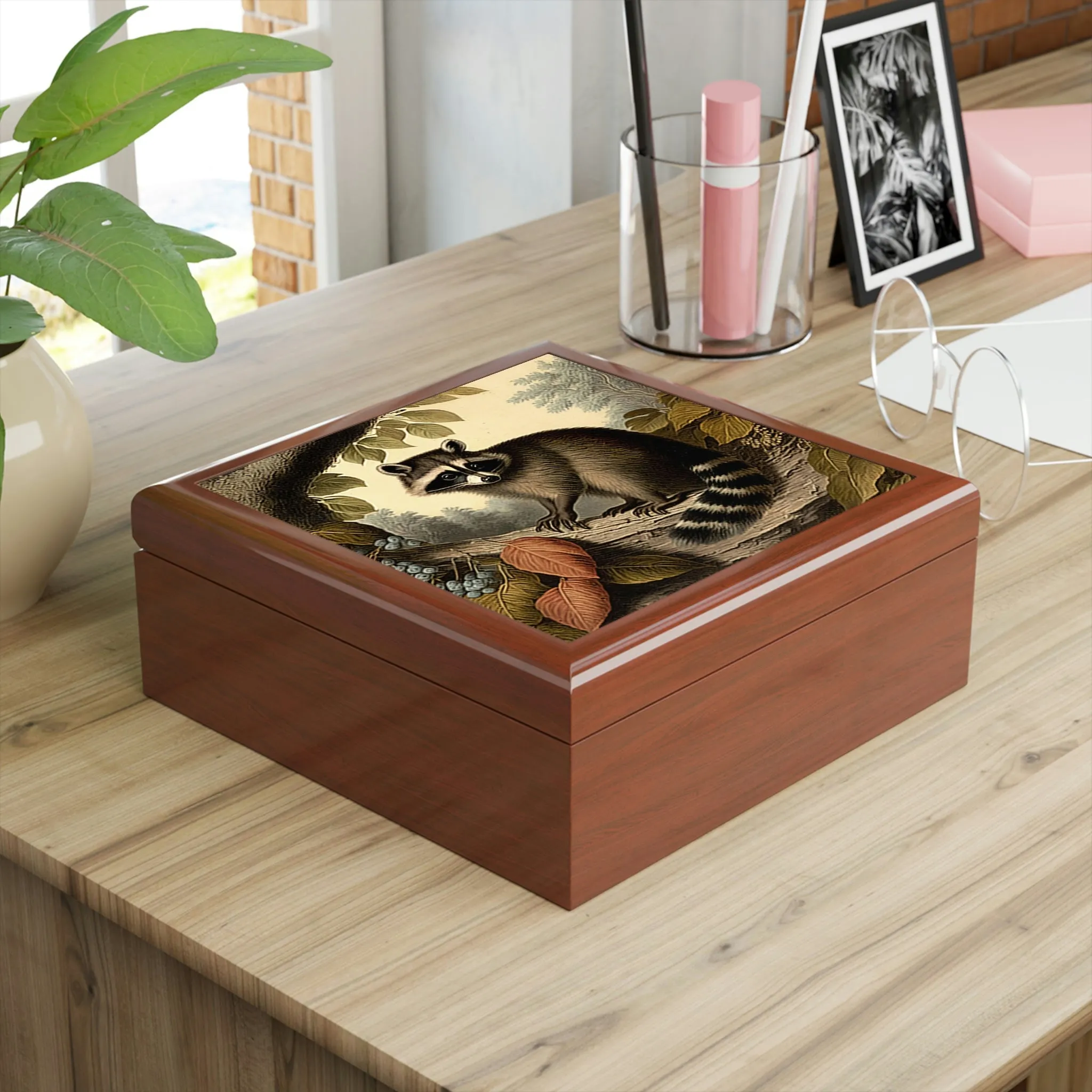 Vintage Raccoon Wooden Keepsake Jewelry Box